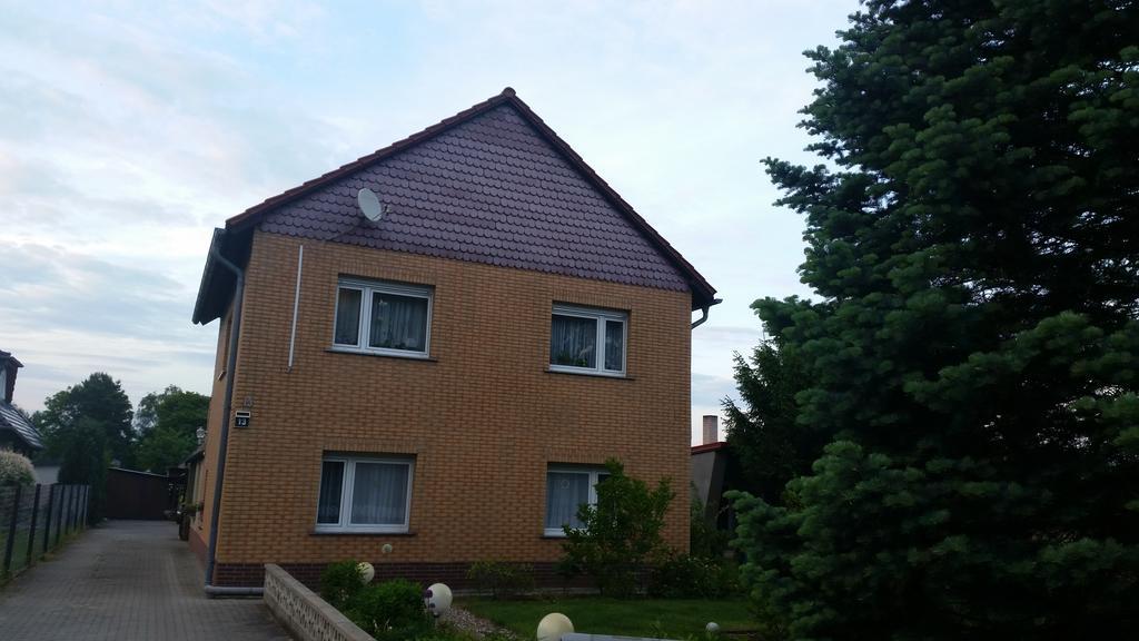 FeWo Schütz Langewahl Zimmer foto