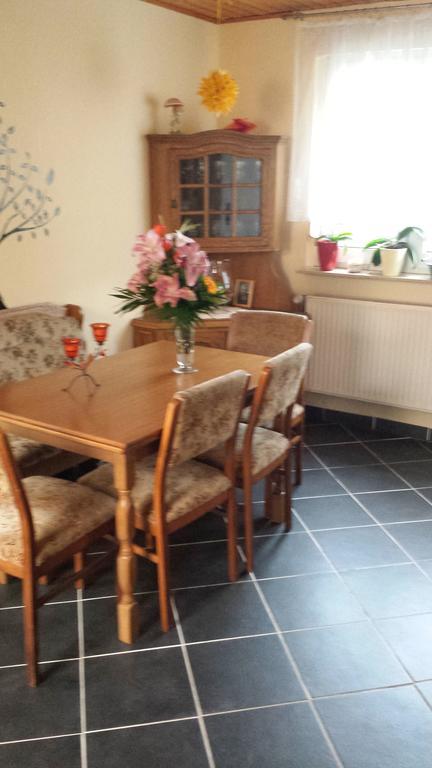 FeWo Schütz Langewahl Zimmer foto